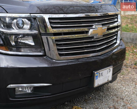 Коричневий Шевроле Субурбан, об'ємом двигуна 5.33 л та пробігом 240 тис. км за 35000 $, фото 3 на Automoto.ua