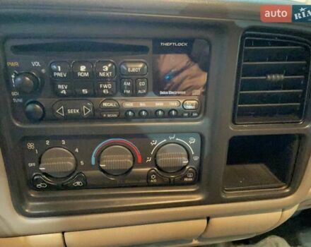 Шевроле Субурбан, об'ємом двигуна 0 л та пробігом 171 тис. км за 7000 $, фото 6 на Automoto.ua