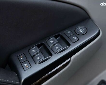 Шевроле Субурбан, объемом двигателя 5.3 л и пробегом 153 тыс. км за 33000 $, фото 16 на Automoto.ua