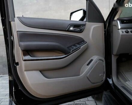 Шевроле Субурбан, об'ємом двигуна 5.3 л та пробігом 153 тис. км за 33000 $, фото 14 на Automoto.ua