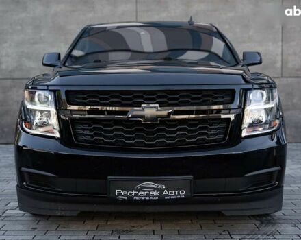 Шевроле Субурбан, об'ємом двигуна 5.3 л та пробігом 153 тис. км за 33000 $, фото 1 на Automoto.ua