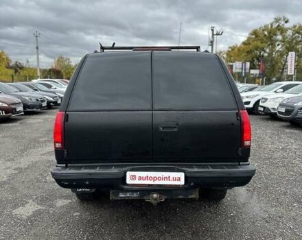 Серый Шевроле Субурбан, объемом двигателя 7.45 л и пробегом 565 тыс. км за 12000 $, фото 12 на Automoto.ua