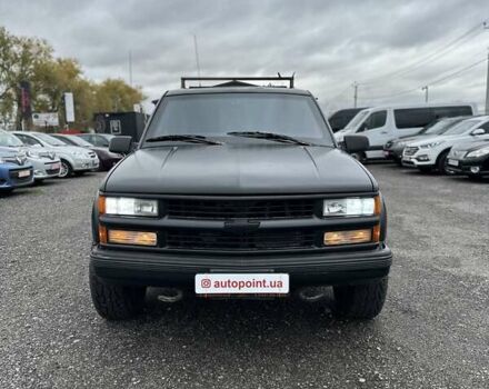 Серый Шевроле Субурбан, объемом двигателя 7.45 л и пробегом 565 тыс. км за 12000 $, фото 1 на Automoto.ua