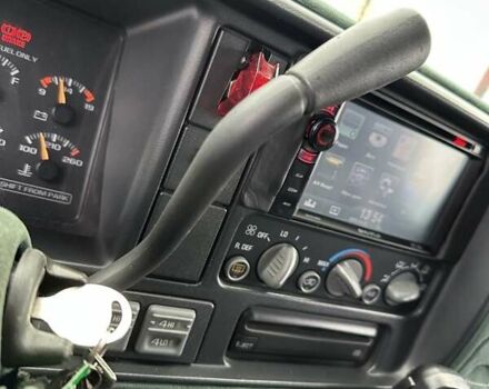 Серый Шевроле Субурбан, объемом двигателя 7.45 л и пробегом 565 тыс. км за 12000 $, фото 23 на Automoto.ua