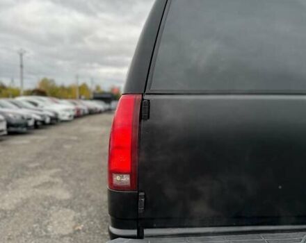 Серый Шевроле Субурбан, объемом двигателя 7.45 л и пробегом 565 тыс. км за 12000 $, фото 9 на Automoto.ua