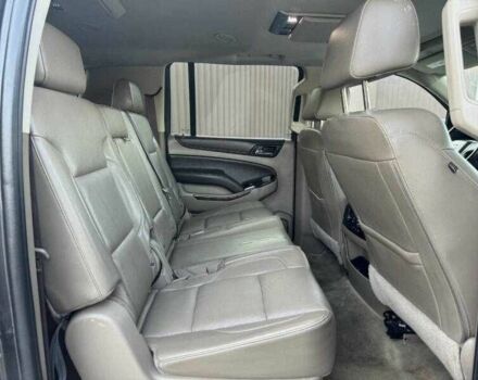 Серый Шевроле Субурбан, объемом двигателя 5.3 л и пробегом 77 тыс. км за 6800 $, фото 8 на Automoto.ua