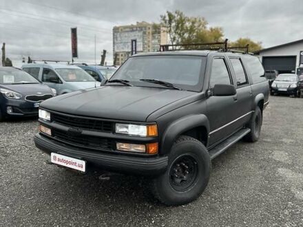 Серый Шевроле Субурбан, объемом двигателя 7.45 л и пробегом 565 тыс. км за 12000 $, фото 1 на Automoto.ua
