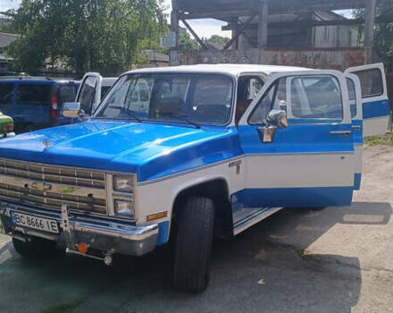 Синий Шевроле Субурбан, объемом двигателя 6.2 л и пробегом 45 тыс. км за 19000 $, фото 6 на Automoto.ua