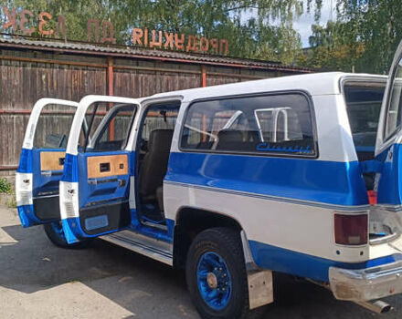 Синий Шевроле Субурбан, объемом двигателя 6.2 л и пробегом 45 тыс. км за 19000 $, фото 8 на Automoto.ua