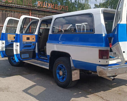 Синий Шевроле Субурбан, объемом двигателя 6.2 л и пробегом 45 тыс. км за 19000 $, фото 9 на Automoto.ua