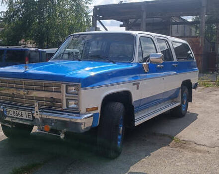 Синий Шевроле Субурбан, объемом двигателя 6.2 л и пробегом 45 тыс. км за 19000 $, фото 2 на Automoto.ua