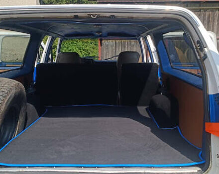 Синий Шевроле Субурбан, объемом двигателя 6.2 л и пробегом 45 тыс. км за 19000 $, фото 21 на Automoto.ua