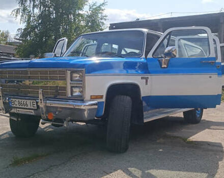 Синий Шевроле Субурбан, объемом двигателя 6.2 л и пробегом 45 тыс. км за 19000 $, фото 7 на Automoto.ua