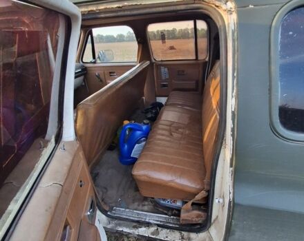 Зеленый Шевроле Субурбан, объемом двигателя 6 л и пробегом 10 тыс. км за 5500 $, фото 3 на Automoto.ua