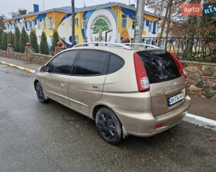 Бежевый Шевроле Такума, объемом двигателя 2 л и пробегом 250 тыс. км за 1900 $, фото 1 на Automoto.ua