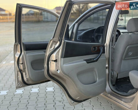 Бежевый Шевроле Такума, объемом двигателя 2 л и пробегом 132 тыс. км за 2800 $, фото 16 на Automoto.ua