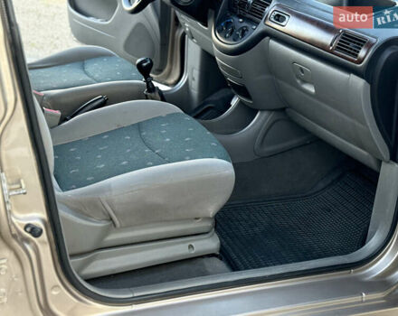 Бежевый Шевроле Такума, объемом двигателя 2 л и пробегом 132 тыс. км за 2800 $, фото 25 на Automoto.ua