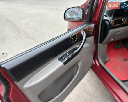 Красный Шевроле Такума, объемом двигателя 2 л и пробегом 300 тыс. км за 3000 $, фото 13 на Automoto.ua