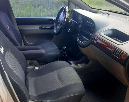 Серый Шевроле Такума, объемом двигателя 2 л и пробегом 290 тыс. км за 2900 $, фото 7 на Automoto.ua