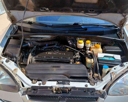 Серый Шевроле Такума, объемом двигателя 2 л и пробегом 290 тыс. км за 2900 $, фото 9 на Automoto.ua