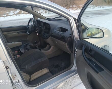 Серый Шевроле Такума, объемом двигателя 1.6 л и пробегом 170 тыс. км за 3000 $, фото 4 на Automoto.ua