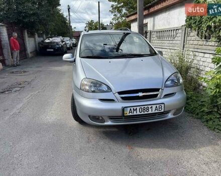 Серый Шевроле Такума, объемом двигателя 2 л и пробегом 122 тыс. км за 4000 $, фото 5 на Automoto.ua