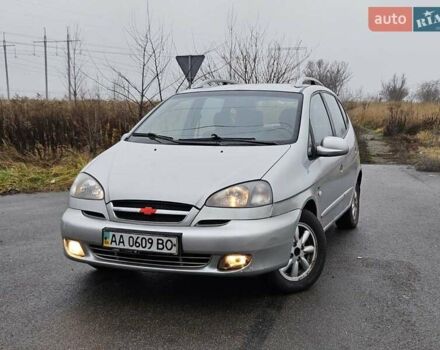 Серый Шевроле Такума, объемом двигателя 2 л и пробегом 175 тыс. км за 2300 $, фото 7 на Automoto.ua