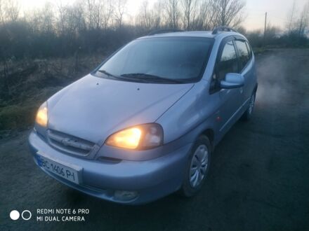 Серый Шевроле Такума, объемом двигателя 2 л и пробегом 240 тыс. км за 2800 $, фото 1 на Automoto.ua