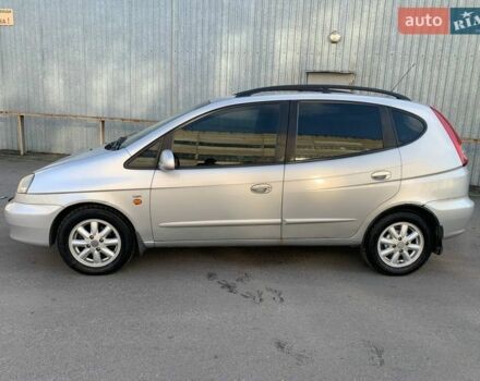 Серый Шевроле Такума, объемом двигателя 2 л и пробегом 243 тыс. км за 2950 $, фото 1 на Automoto.ua