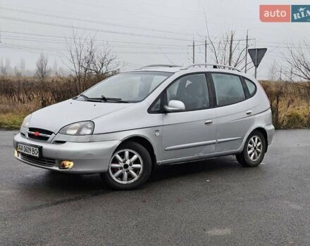 Серый Шевроле Такума, объемом двигателя 2 л и пробегом 175 тыс. км за 2300 $, фото 1 на Automoto.ua