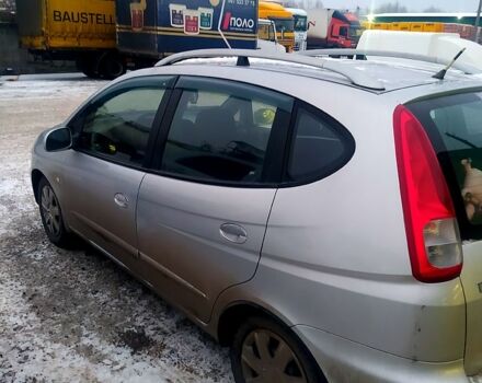 Серый Шевроле Такума, объемом двигателя 2 л и пробегом 1330 тыс. км за 4500 $, фото 1 на Automoto.ua