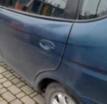 Синий Шевроле Такума, объемом двигателя 1.6 л и пробегом 112 тыс. км за 2000 $, фото 6 на Automoto.ua