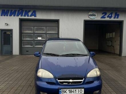 Синий Шевроле Такума, объемом двигателя 1.6 л и пробегом 300 тыс. км за 1700 $, фото 1 на Automoto.ua