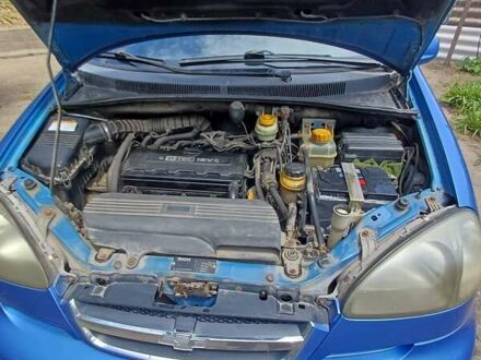 Синий Шевроле Такума, объемом двигателя 2 л и пробегом 192 тыс. км за 2500 $, фото 1 на Automoto.ua