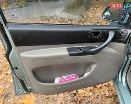 Зеленый Шевроле Такума, объемом двигателя 1.6 л и пробегом 208 тыс. км за 4490 $, фото 10 на Automoto.ua