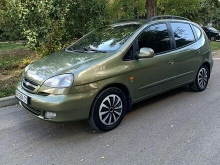 Зеленый Шевроле Такума, объемом двигателя 2 л и пробегом 200 тыс. км за 3500 $, фото 1 на Automoto.ua