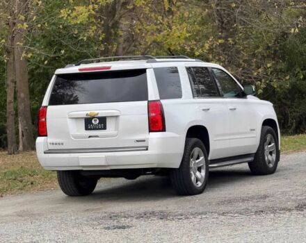 Белый Шевроле Тахо, объемом двигателя 5.3 л и пробегом 57 тыс. км за 5900 $, фото 6 на Automoto.ua