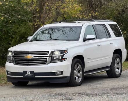 Белый Шевроле Тахо, объемом двигателя 5.3 л и пробегом 57 тыс. км за 5900 $, фото 2 на Automoto.ua