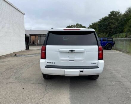 Шевроле Тахо 2018 в Одессе на Automoto.ua Белый Шевроле Тахо, объемом двигателя 6.2 л и пробегом 43 тыс. км за 13000 $, фото 5 на Automoto.ua