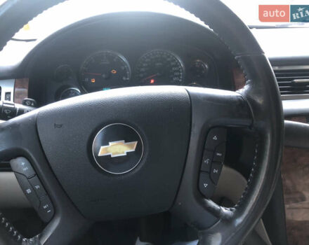 Шевроле Тахо 2007 в Киеве на Automoto.ua Бежевый Шевроле Тахо, объемом двигателя 5.3 л и пробегом 180 тыс. км за 21000 $, фото 1 на Automoto.ua