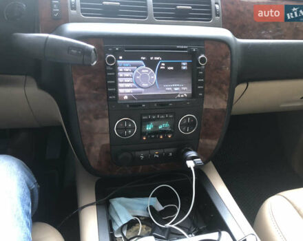 Шевроле Тахо 2007 в Киеве на Automoto.ua Бежевый Шевроле Тахо, объемом двигателя 5.3 л и пробегом 180 тыс. км за 21000 $, фото 2 на Automoto.ua