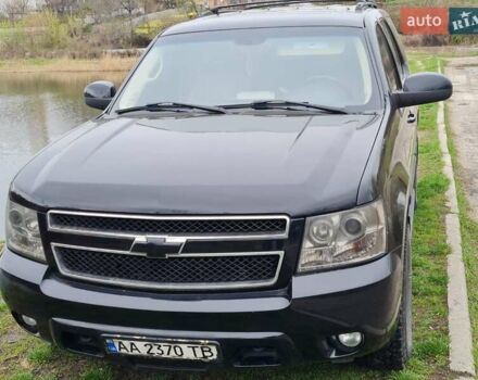 Черный Шевроле Тахо, объемом двигателя 5.3 л и пробегом 194 тыс. км за 16100 $, фото 32 на Automoto.ua