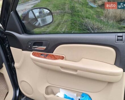 Черный Шевроле Тахо, объемом двигателя 5.3 л и пробегом 194 тыс. км за 16100 $, фото 13 на Automoto.ua