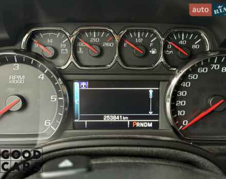 Черный Шевроле Тахо, объемом двигателя 5.33 л и пробегом 253 тыс. км за 34500 $, фото 16 на Automoto.ua
