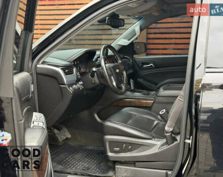 Черный Шевроле Тахо, объемом двигателя 5.33 л и пробегом 253 тыс. км за 34500 $, фото 12 на Automoto.ua