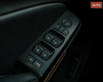 Черный Шевроле Тахо, объемом двигателя 5.33 л и пробегом 138 тыс. км за 42900 $, фото 21 на Automoto.ua