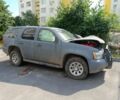 Серый Шевроле Тахо, объемом двигателя 5.3 л и пробегом 200 тыс. км за 3800 $, фото 1 на Automoto.ua