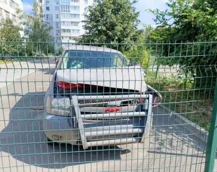 Серый Шевроле Тахо, объемом двигателя 5.3 л и пробегом 200 тыс. км за 4000 $, фото 5 на Automoto.ua