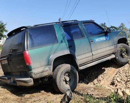 Зеленый Шевроле Тахо, объемом двигателя 5.7 л и пробегом 310 тыс. км за 10000 $, фото 2 на Automoto.ua