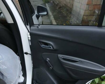 Білий Шевроле Трекер, об'ємом двигуна 1.8 л та пробігом 198 тис. км за 8500 $, фото 10 на Automoto.ua